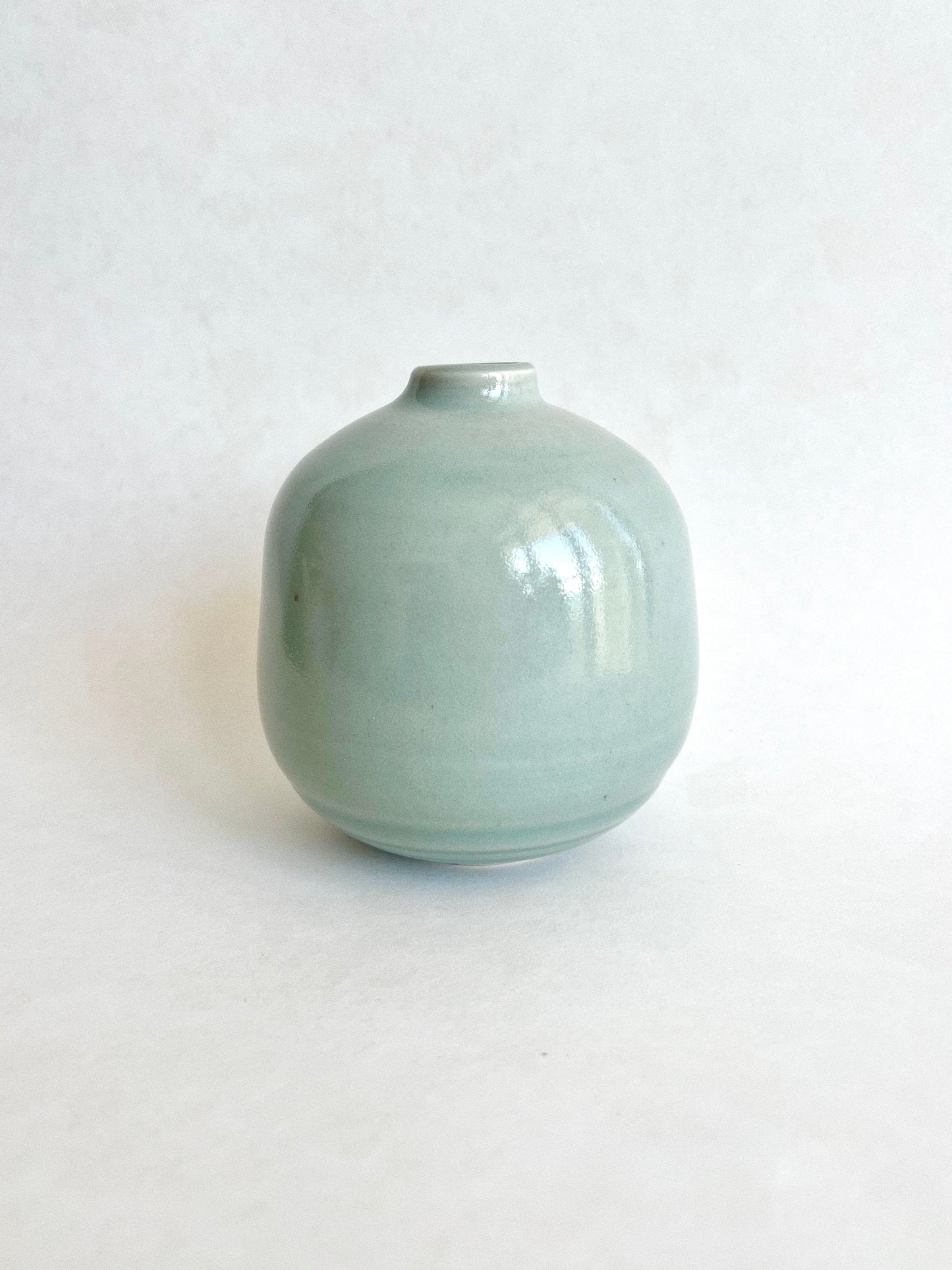 Celadon vase lV