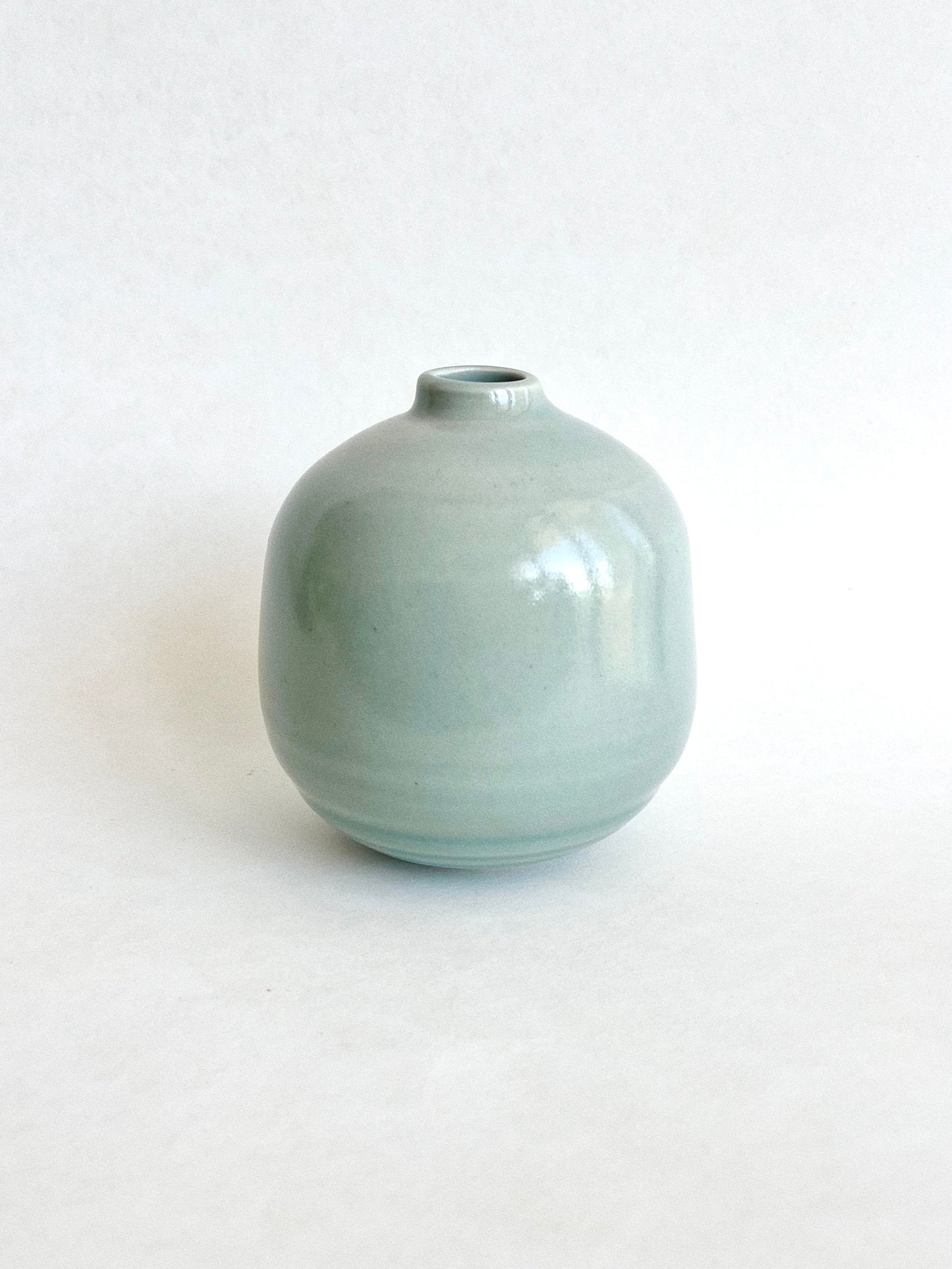 Celadon vase lV