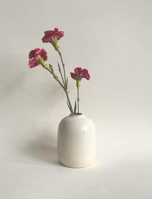 Porcelain cream vase