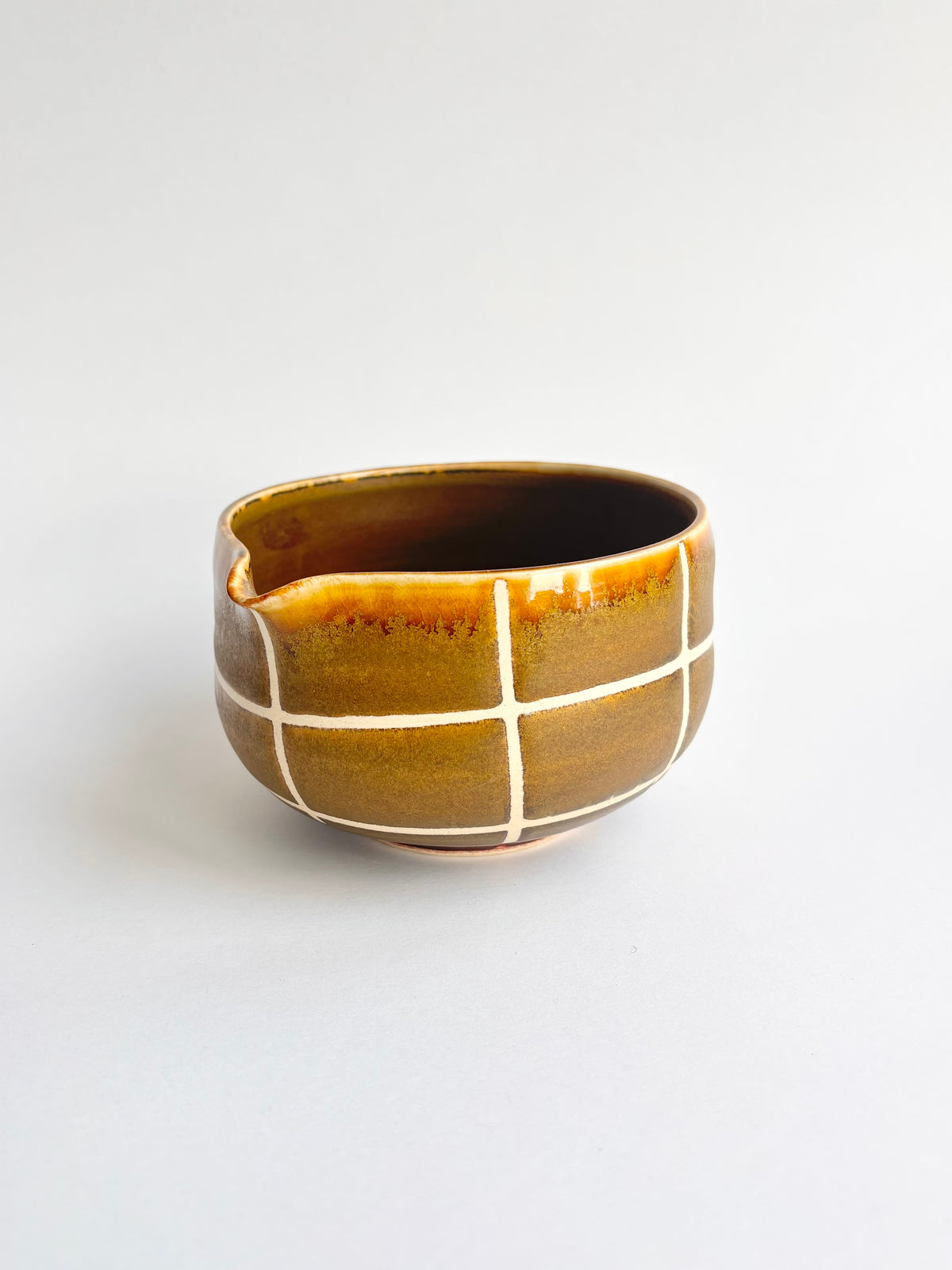 honey amber grid matcha bowl