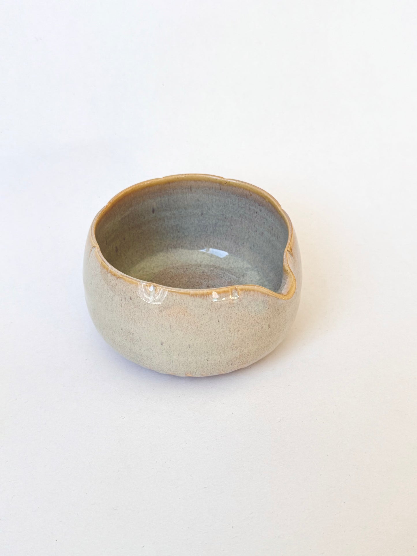 milky ice flower matcha bowl