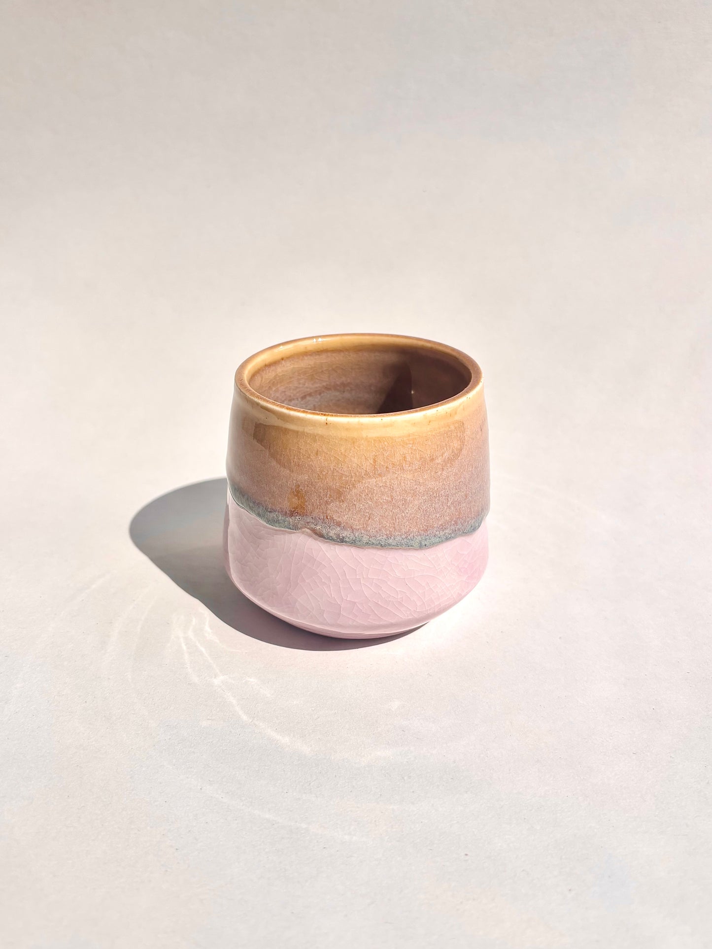 haze & pink crackle latte cup